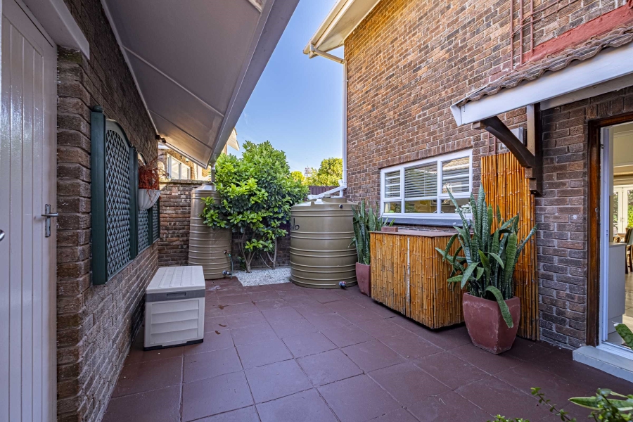 4 Bedroom Property for Sale in Summerstrand Eastern Cape